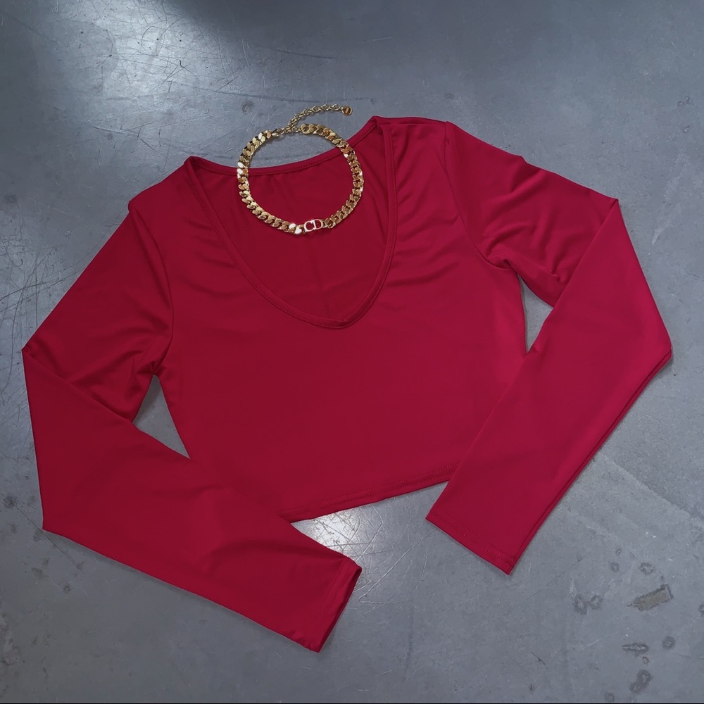 mariposa | red long sleeve crop top